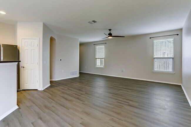 Building Photo - 11108 Helms Deep Dr