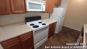 Building Photo - 10619 Mathom Landing