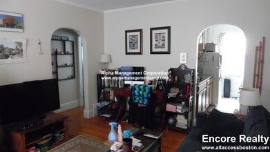 Building Photo - 349 Pleasant St