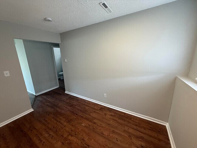 Building Photo - 7221 N Moberly Dr