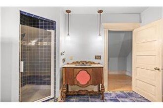 Building Photo - 3017 Knox Ave S