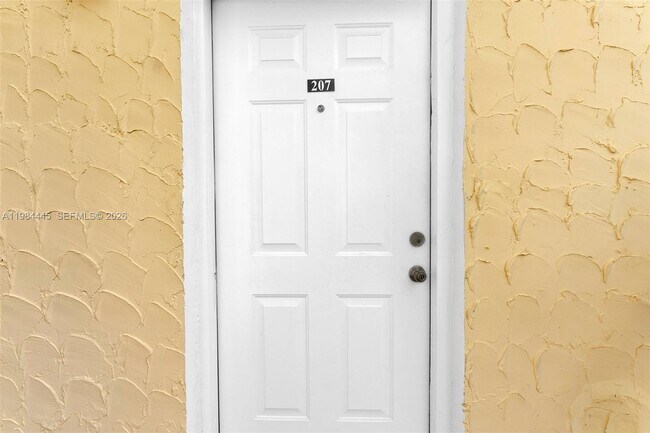 Building Photo - 8600 SW 109th Ave