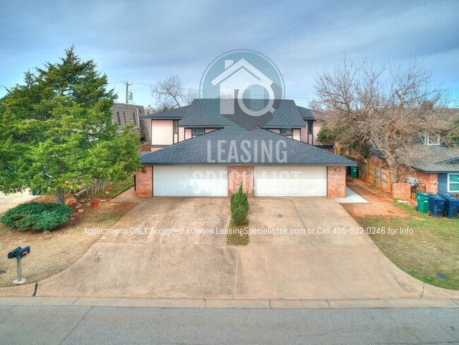 Building Photo - Spacious Updated 3 Bed 2 bath Home