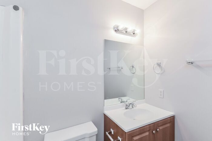 Building Photo - 2281 Briarwood Cir SW