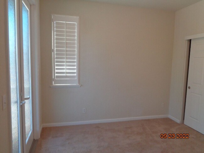 Building Photo - 1205 Valley Glen Dr