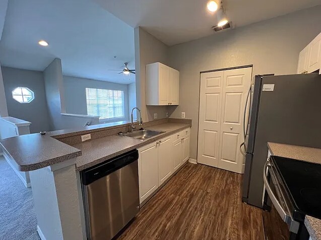 Building Photo - 821 Grand Regency Pointe