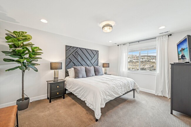 Building Photo - 1124 Wasatch Spring Rd