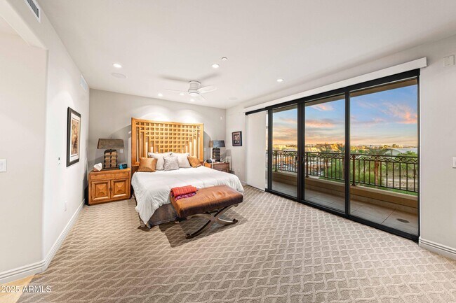 Building Photo - 7181 E Camelback Rd