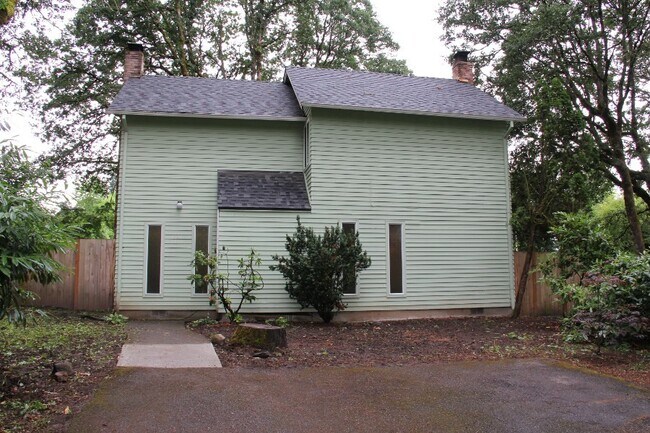 Building Photo - OMAC1330-1350
