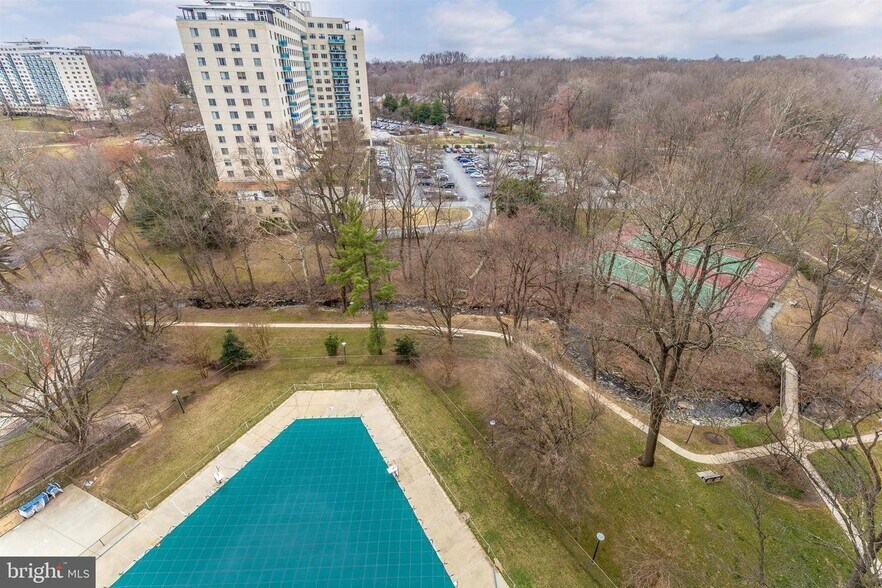 Building Photo - 10500 Rockville Pike