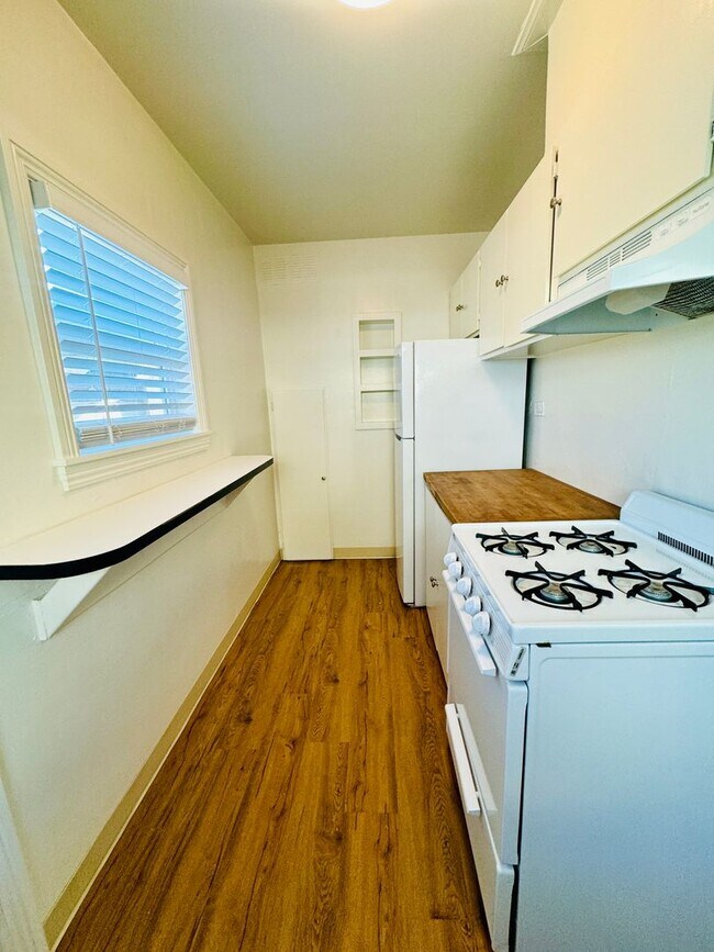 Building Photo - NORTH PARK BUNGALOW AVAILABLE! 1BD/1BA - $...