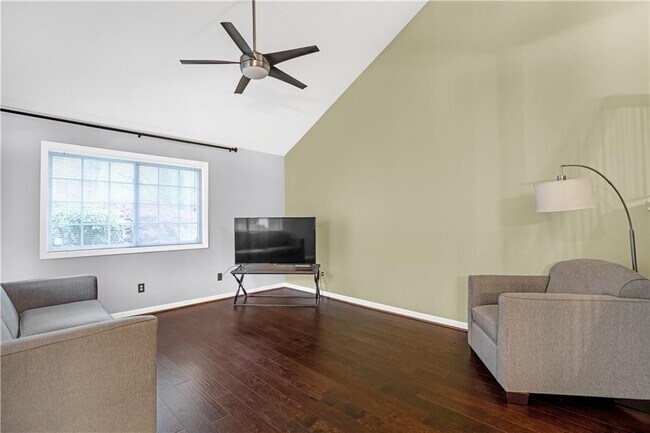 Building Photo - 1468 Briarwood Rd NE