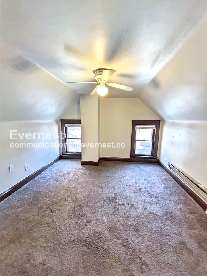 Building Photo - 988 Brunswick Rd