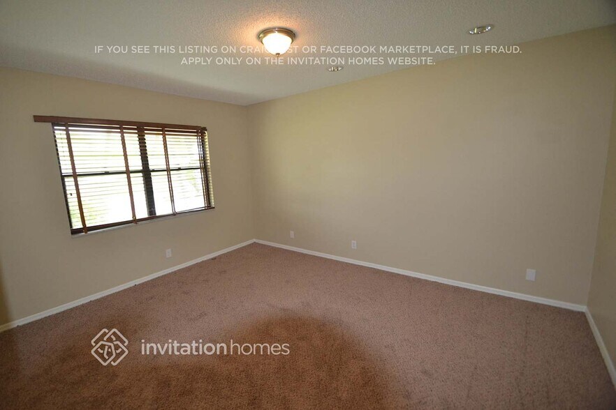 Building Photo - 301 SW 27th Ave