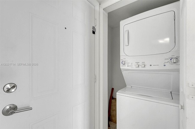 Building Photo - 1690 SW 27th Ave