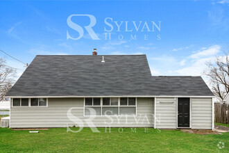 Building Photo - 26 Red Cedar Dr