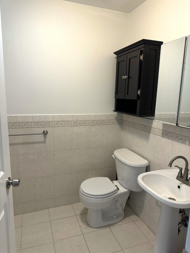 Building Photo - 395 2nd St