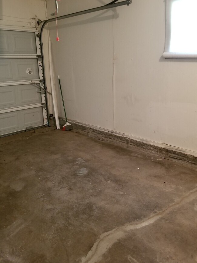 Building Photo - Beautifully redone 3 bedroom home in Grandview