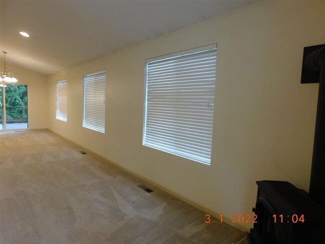Building Photo - Single Family Home located in a quiet, pea...