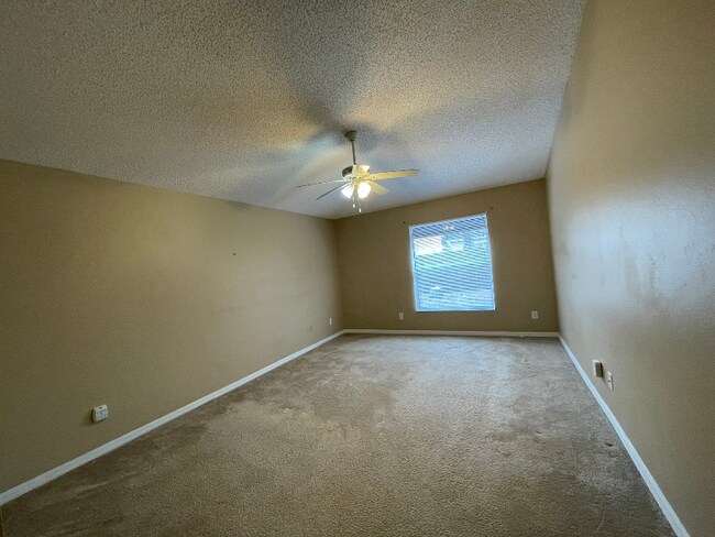 Building Photo - 4321 Swanna Dr