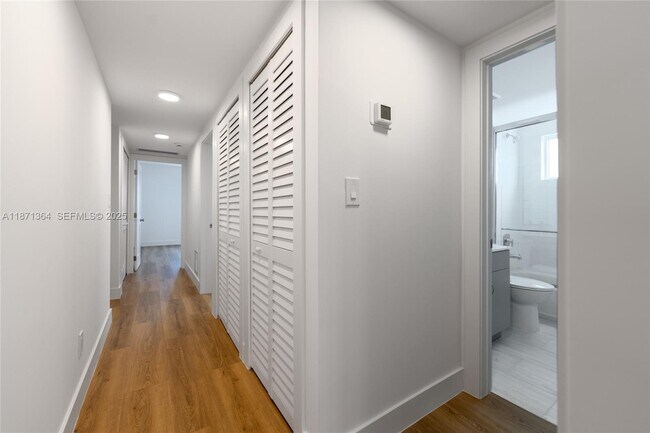 Building Photo - 3160 S Le Jeune Rd