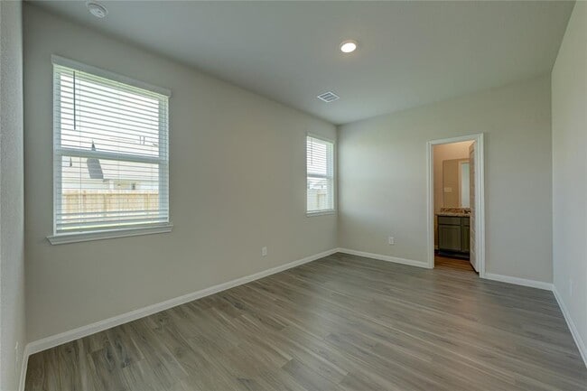 Building Photo - 13856 Goldeye Dr