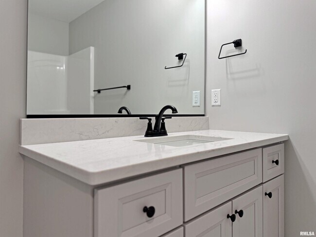 Building Photo - 7615 Walnut Bend Dr