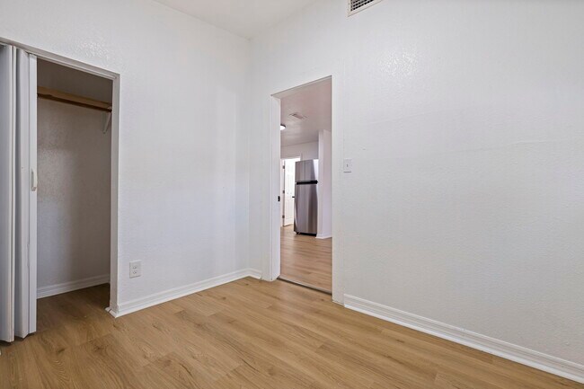 Building Photo - 2710 22nd Ave S