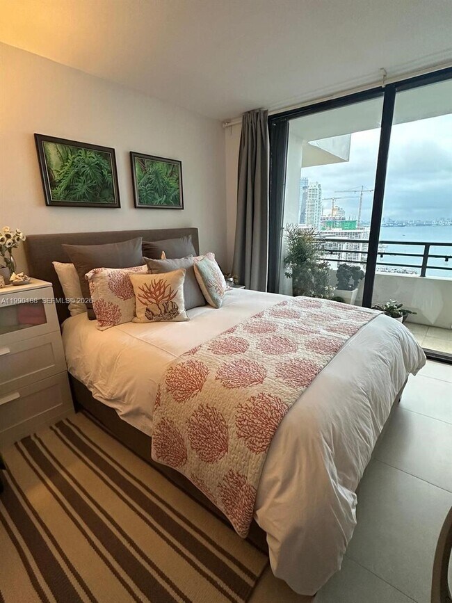 Building Photo - 2333 Brickell Ave