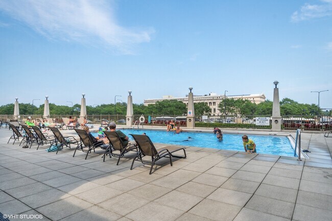 Building Photo - 233 E 13th St