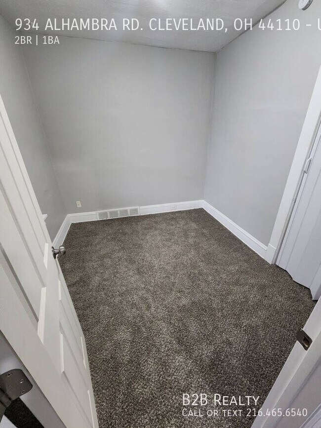 Building Photo - 934 Alhambra Rd