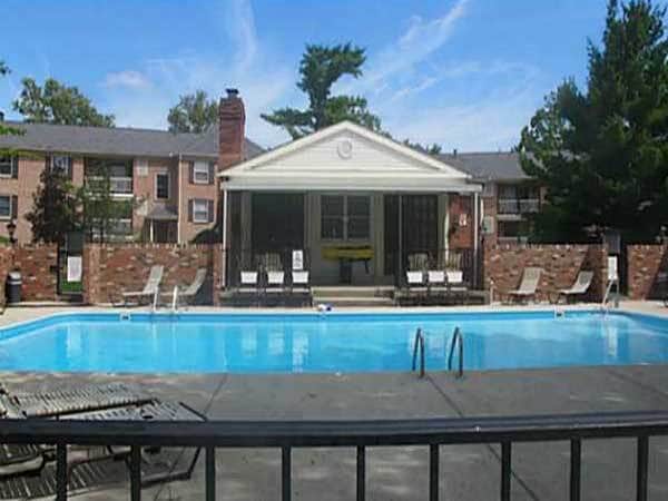 Building Photo - 991 Manor Ln