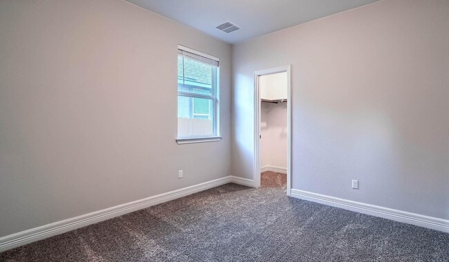 Building Photo - 133 White Steppe Way