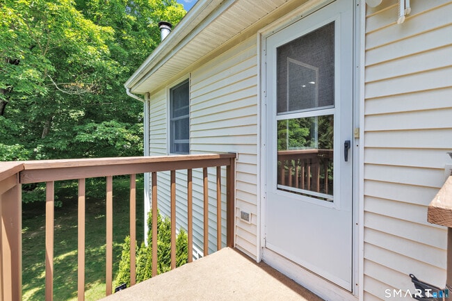Building Photo - 5B Saxony Dr