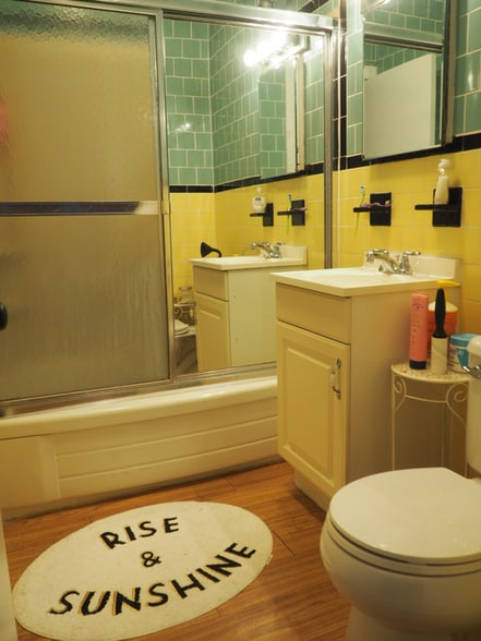 Building Photo - 5 Hillside Ave