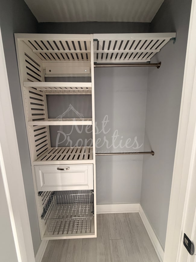 Building Photo - 2532 Washington St