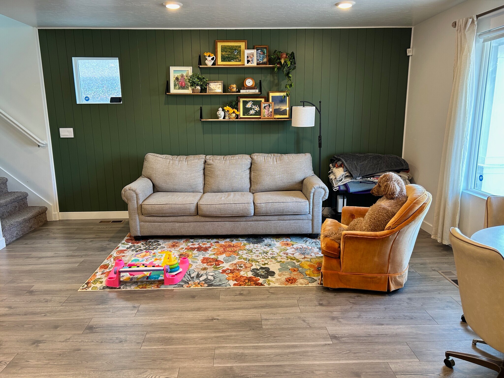 living room area - 492 N Trident Dr