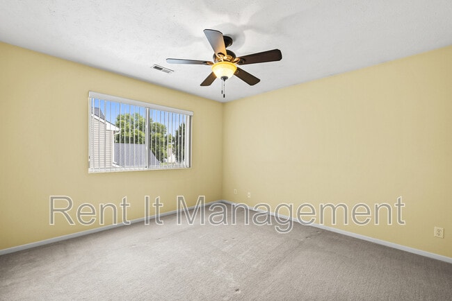 Building Photo - 5820 S 157th St