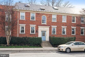 Building Photo - 1415 E Abingdon Dr