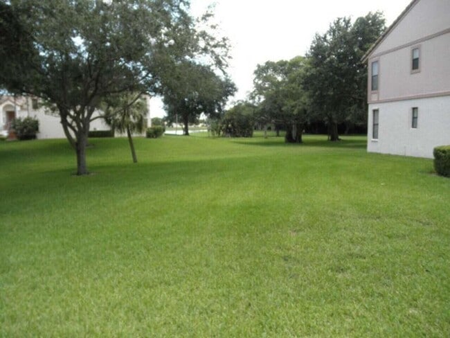 Building Photo - 3300 Jaywood Terrace