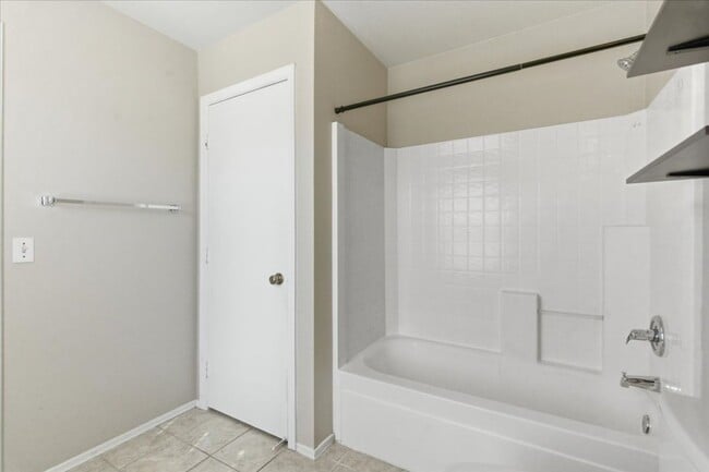 Building Photo - 3 Bedroom Home in Cooper Commons Near S Cooper Rd and E Hunt Highway!