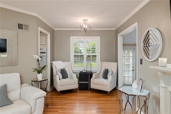 Building Photo - Gorgeous updated 2 bed/2 bath PV charmer