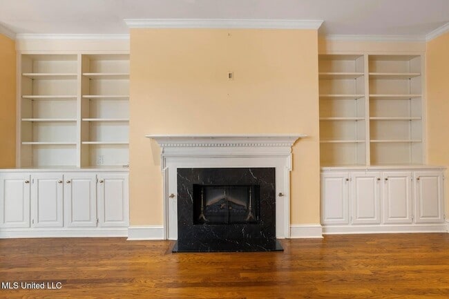 Building Photo - 246 Eastbrooke St