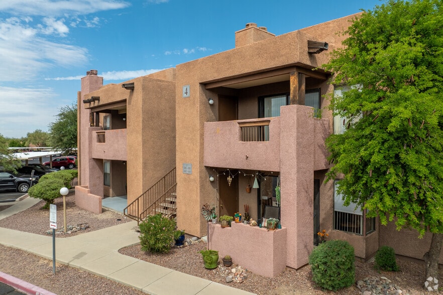 Primary Photo - Dorinda Vista Apartments