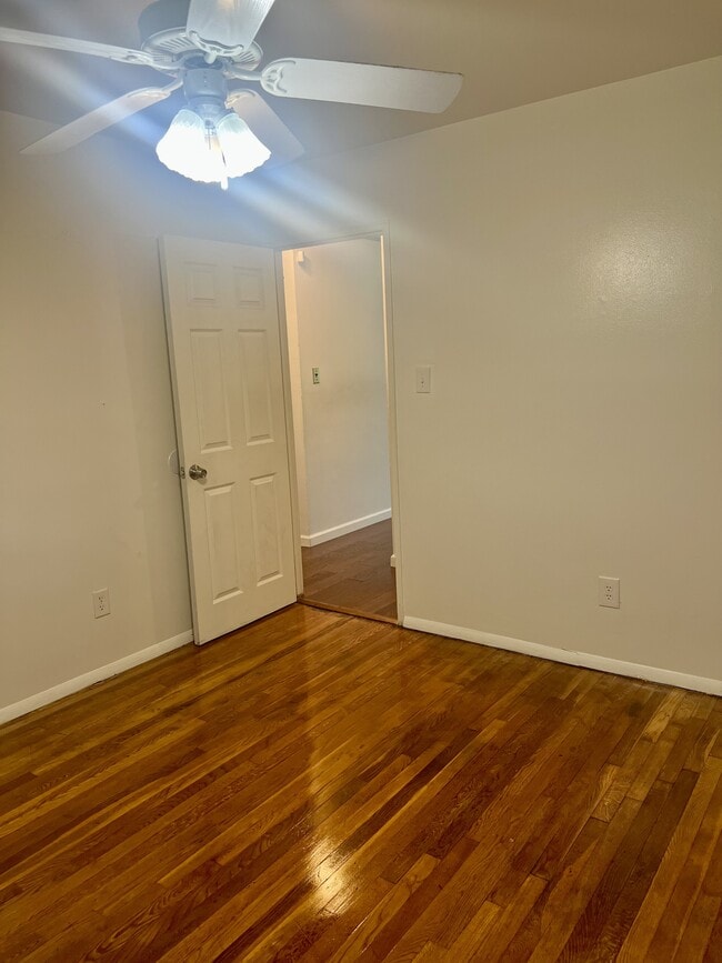 Building Photo - 3012 Oxon Run Ct