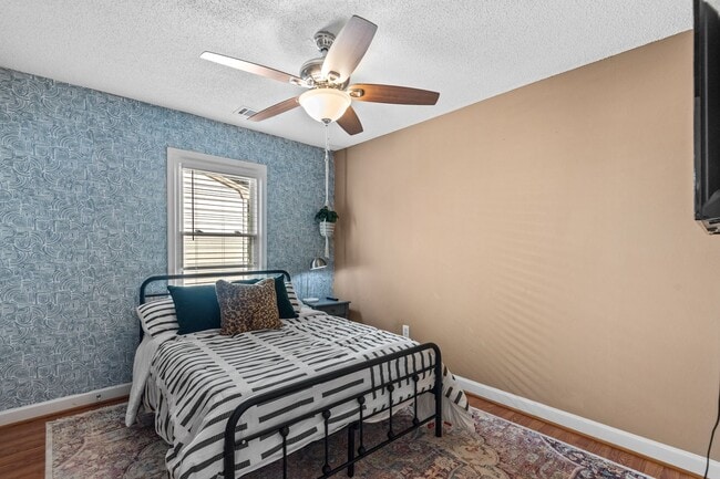 Building Photo - 4 Bedroom Home in Virginia Beach