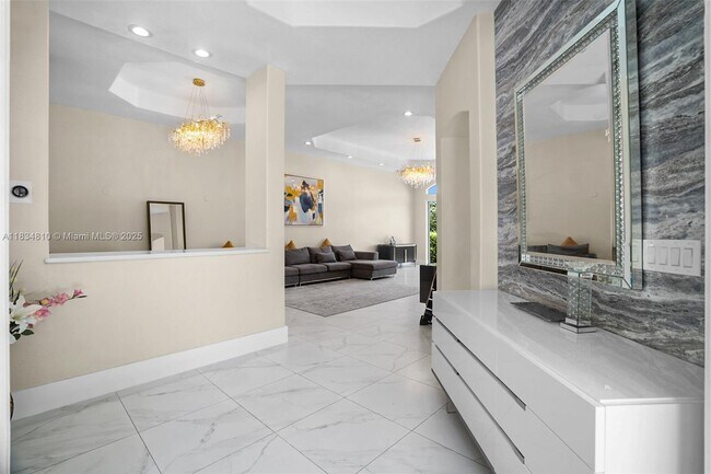 Building Photo - 1580 Shoreline Way