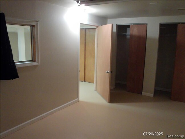 Building Photo - 41223 Sesame Dr