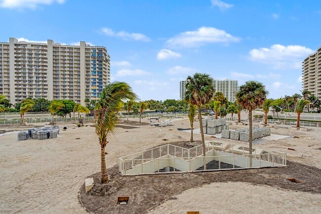 Building Photo - 4201 N Ocean Blvd