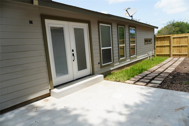 Building Photo - 6419 Teal Run Dr